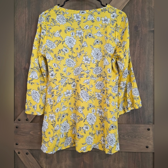 Suzanne Betro Bell Sleeve Rouched Front Flare Tunic Size Large - Picture 3 of 4